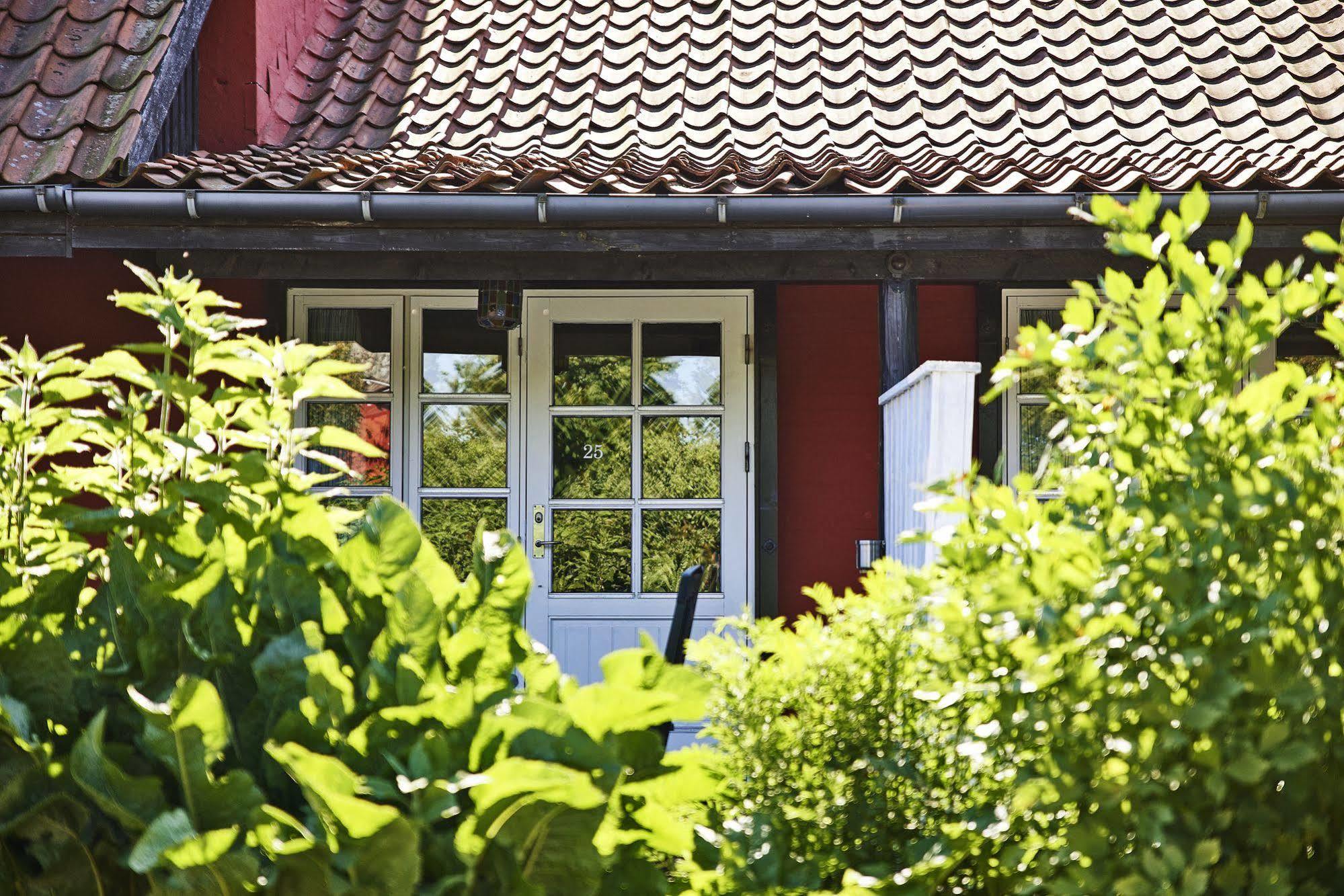 Rosengaarden Hostel Boderne Exterior photo